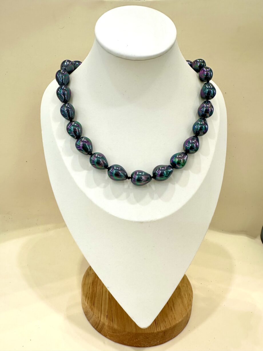 Collana con perle Maiorca olografiche e chiusura in acciaio inox