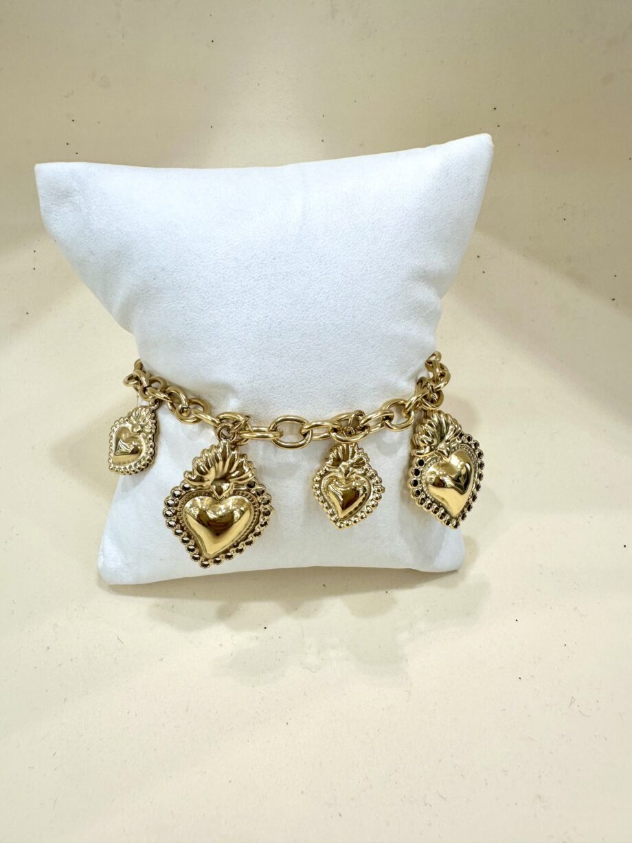 Bracciale in acciaio inox placcato oro con cuori sacri grandi